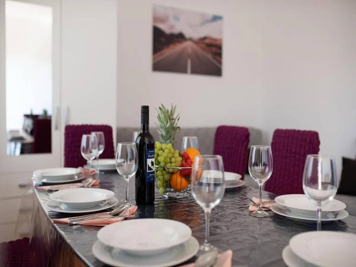 Apartment Zora In Seline, Near The Pebble Beach Seline