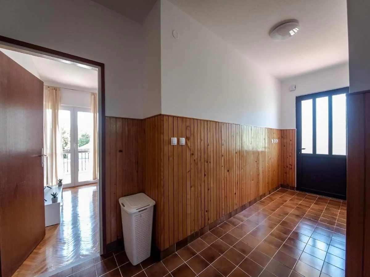 Apartment Zora In Seline, Near The Pebble Beach Croatia