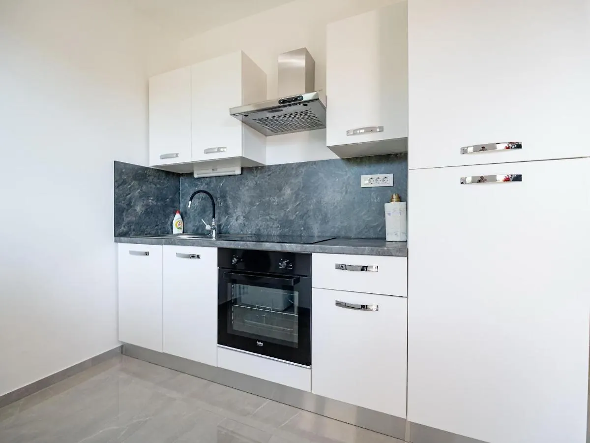 Apartment Zora In Seline, Near The Pebble Beach Seline