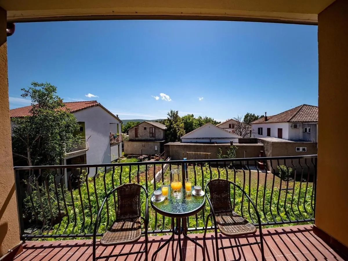 Apartment Zora In Seline, Near The Pebble Beach Seline